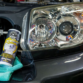 Chemical Guys Headlight Lens Restorer And Protectant (16oz)